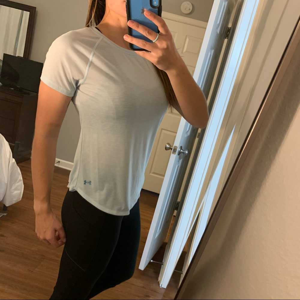 Under Armour T-shirt